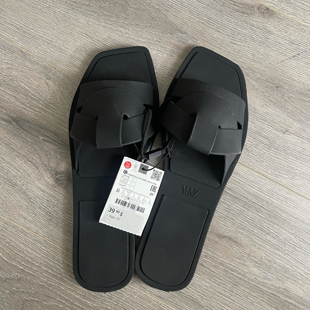 Zara black rubber sandals sz 37